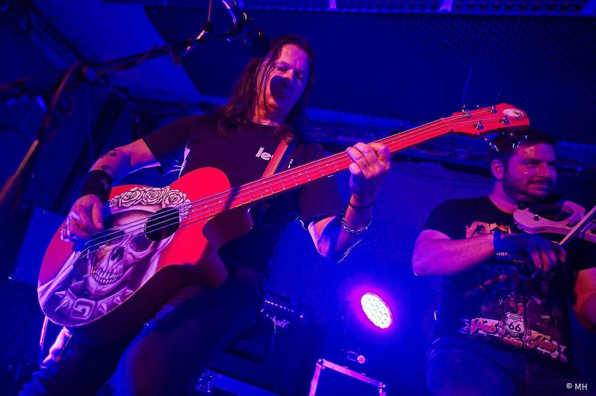 Doga trochu jinak. Unplugged koncertu v Plzni předcházelo promítaní jejího dokumentu Route 66 & Rock 'n' Roll