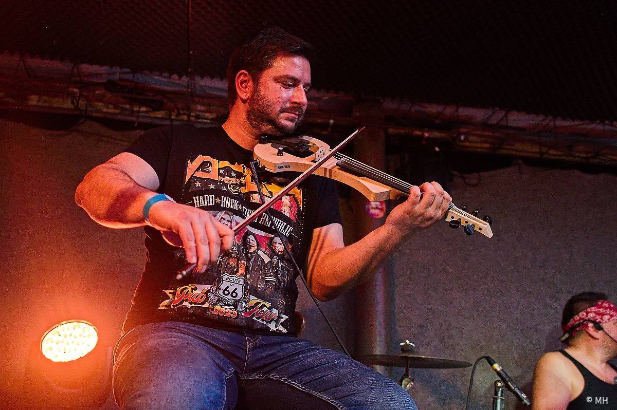 Doga trochu jinak. Unplugged koncertu v Plzni předcházelo promítaní jejího dokumentu Route 66 & Rock 'n' Roll