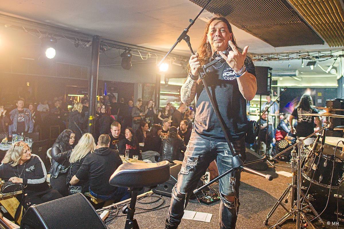 Doga trochu jinak. Unplugged koncertu v Plzni předcházelo promítaní jejího dokumentu Route 66 & Rock 'n' Roll