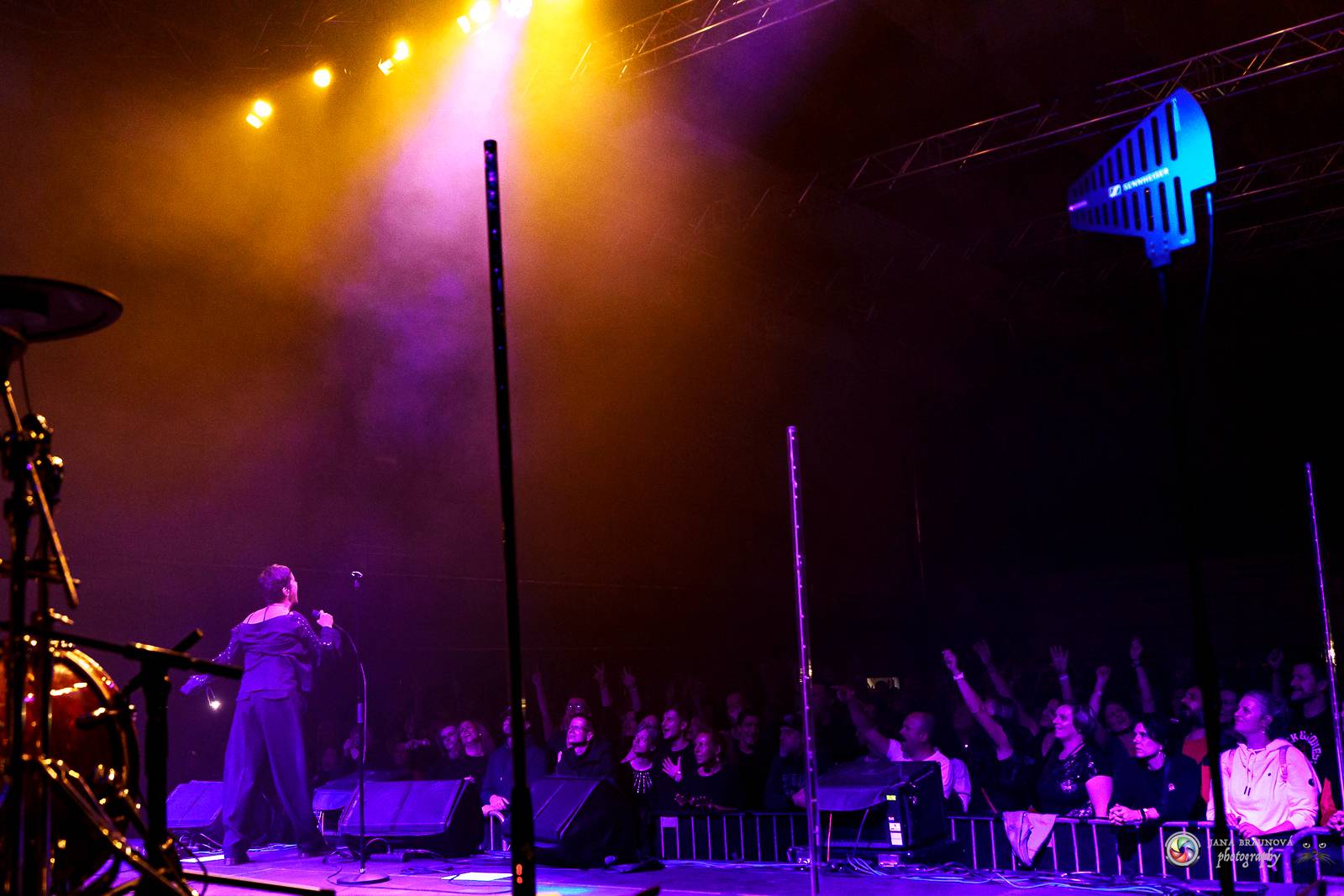 Britští Kosheen přivezli do Plzně energií nabitou show