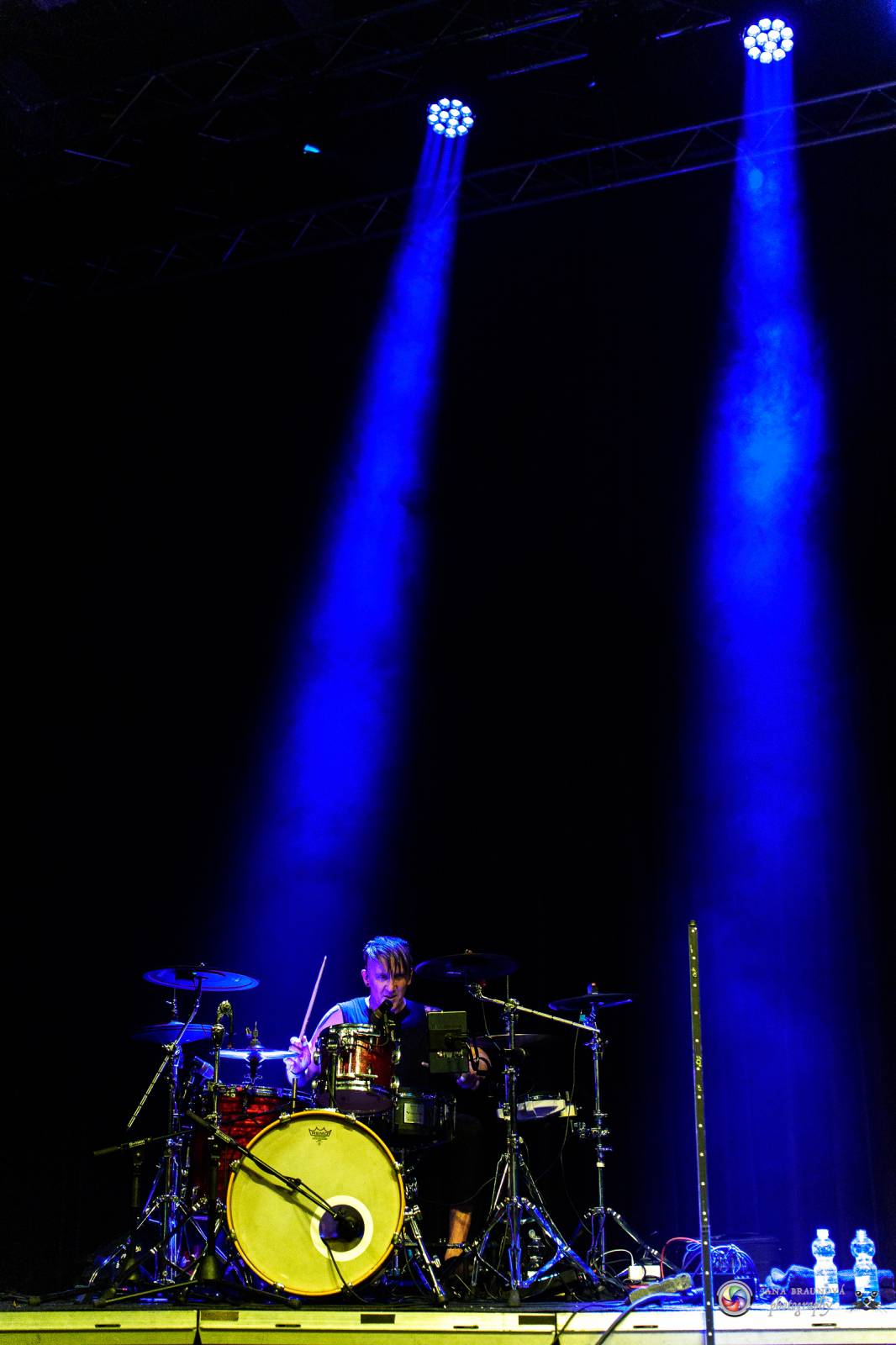 Britští Kosheen přivezli do Plzně energií nabitou show