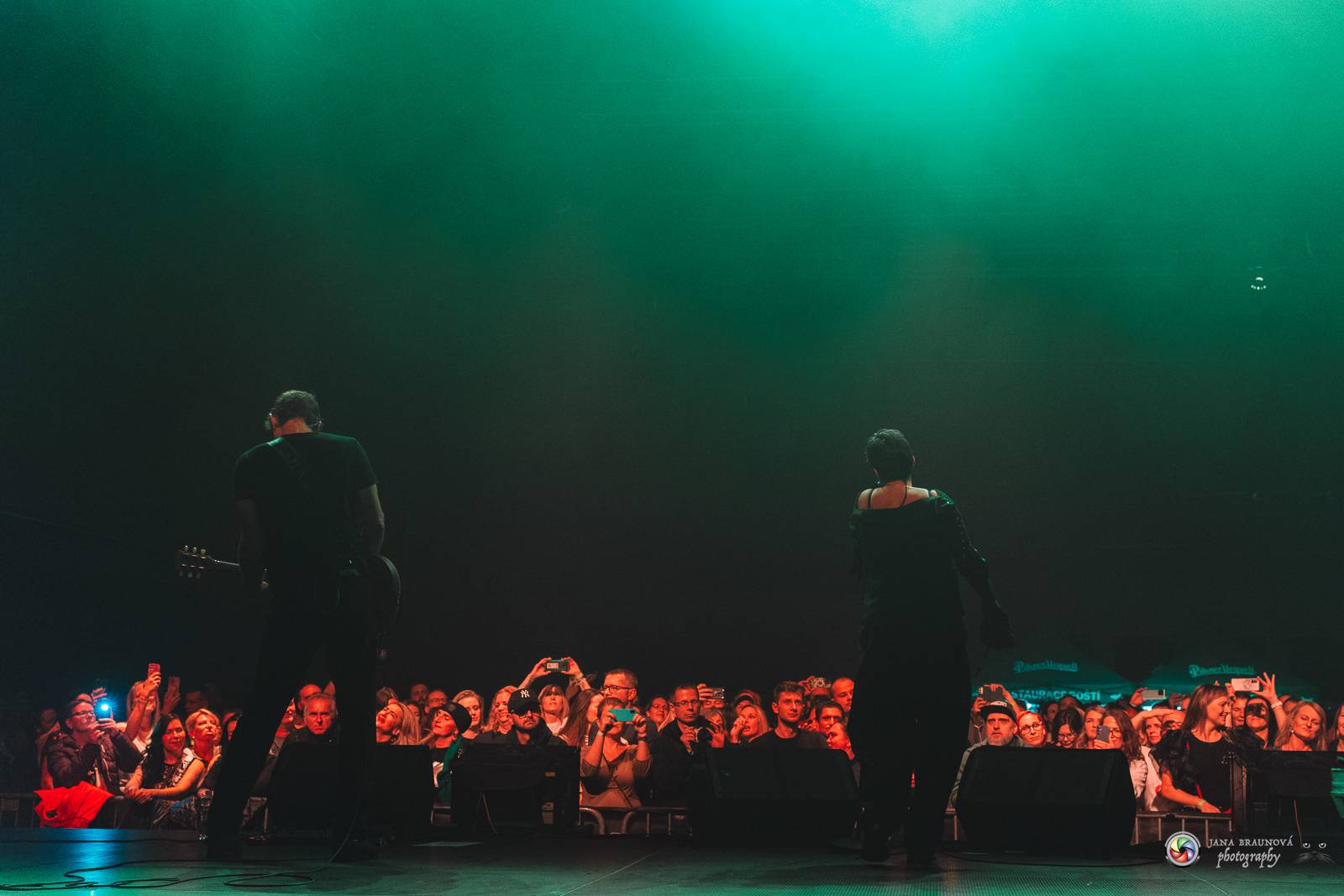 Britští Kosheen přivezli do Plzně energií nabitou show