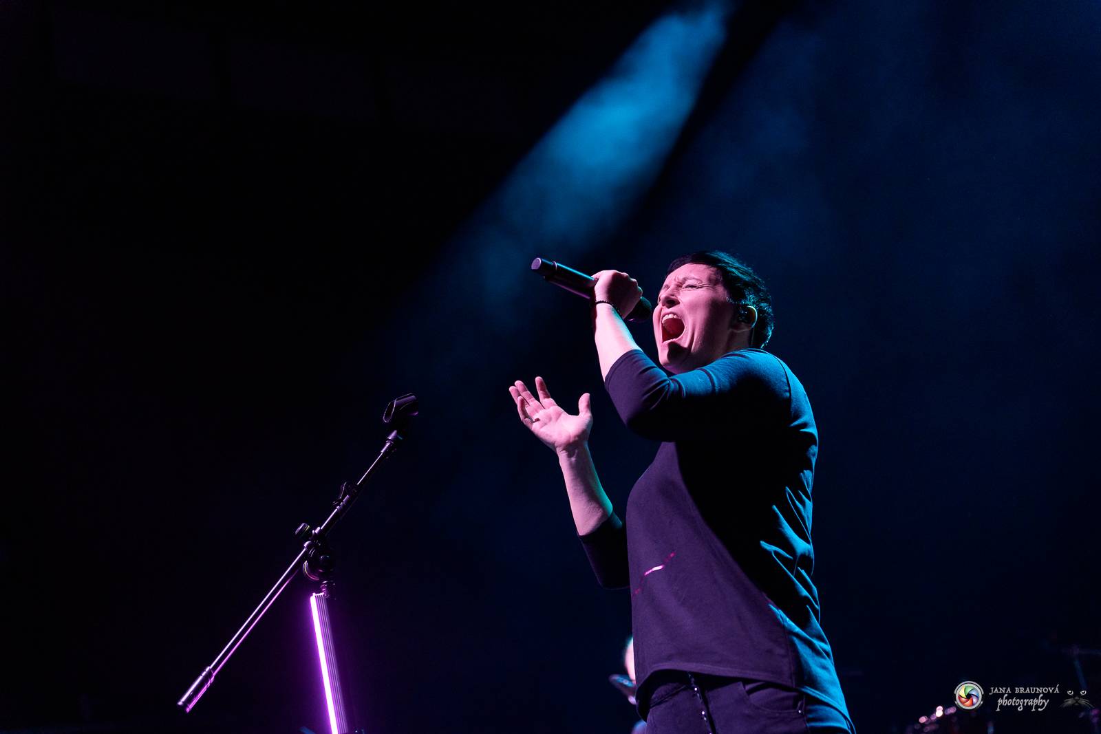 Britští Kosheen přivezli do Plzně energií nabitou show