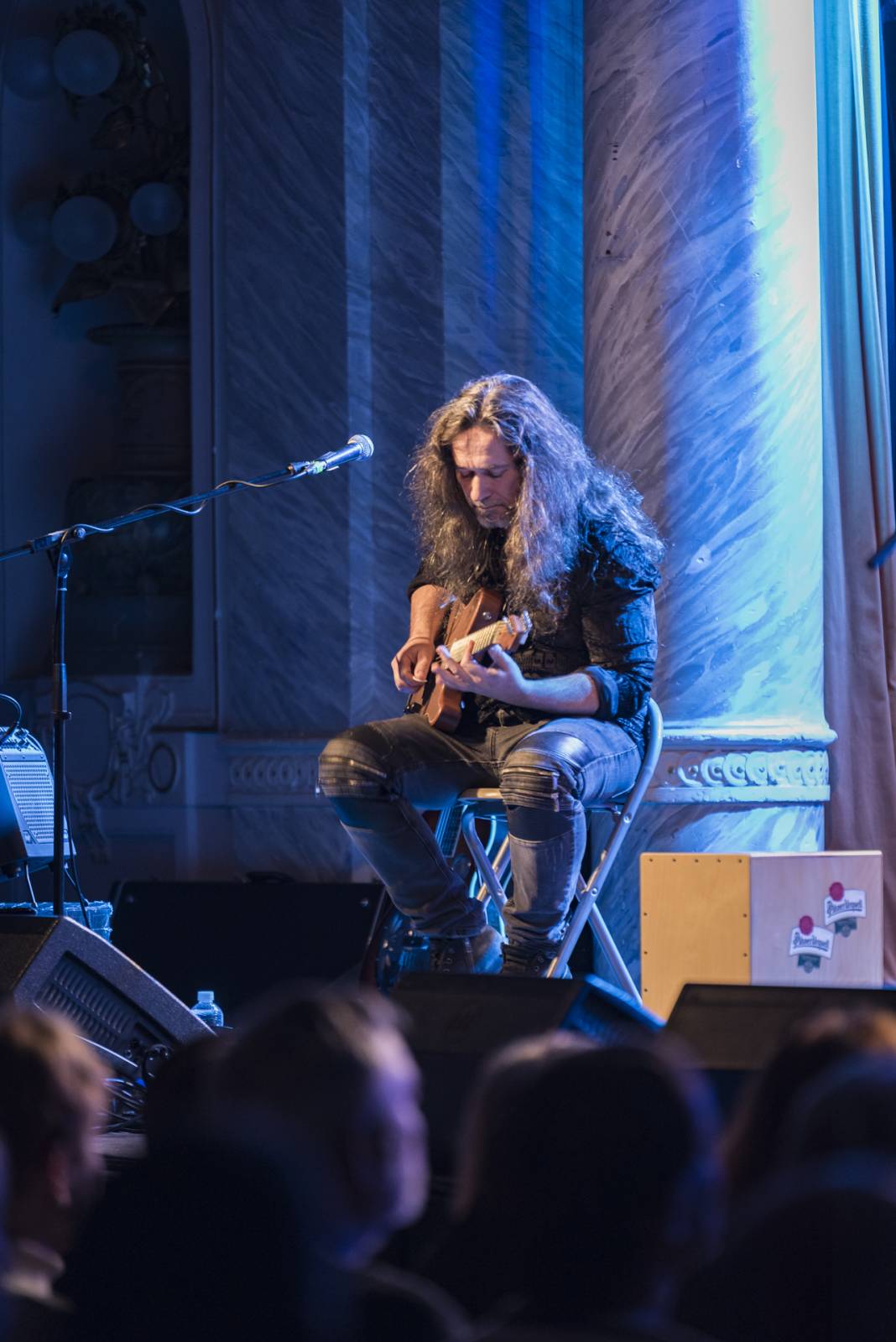 Kamil Střihavka a The Leaders postavili Plzeň na nohy, zpěvák své hity oděl do vánočního hávu