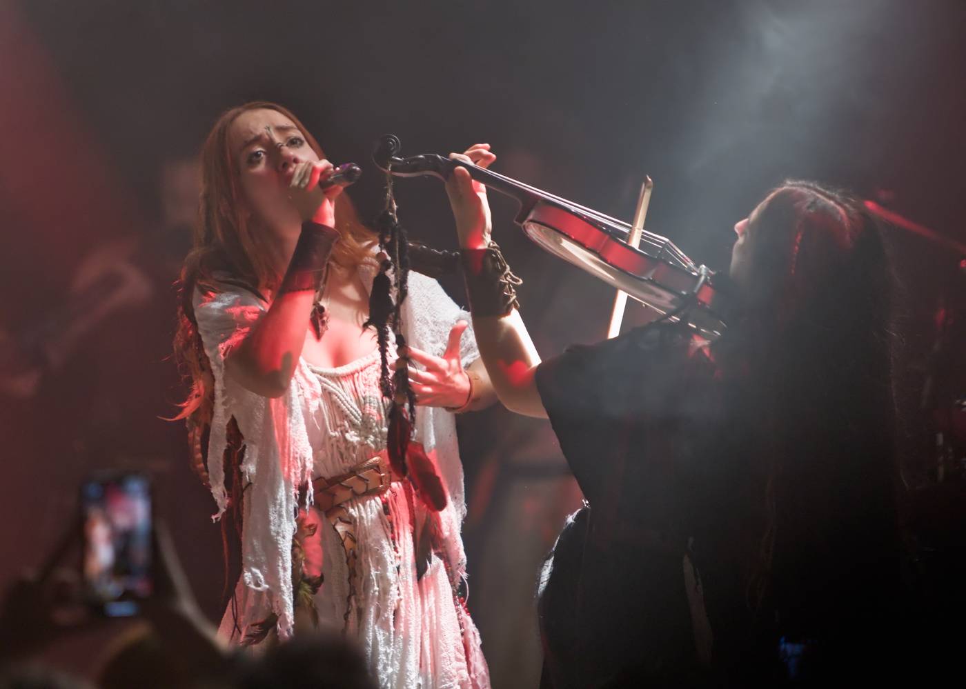 Pohanská hudba zněla Lucerna Music Barem, vystoupili Deloraine s hosty Žniwa a Eihwar