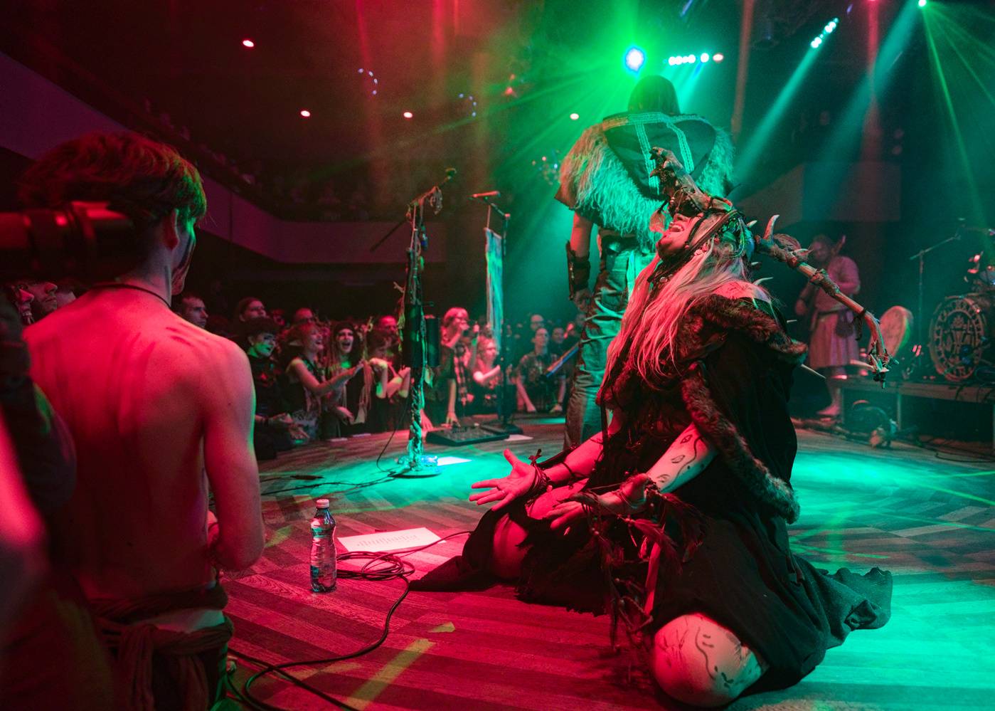 Pohanská hudba zněla Lucerna Music Barem, vystoupili Deloraine s hosty Žniwa a Eihwar