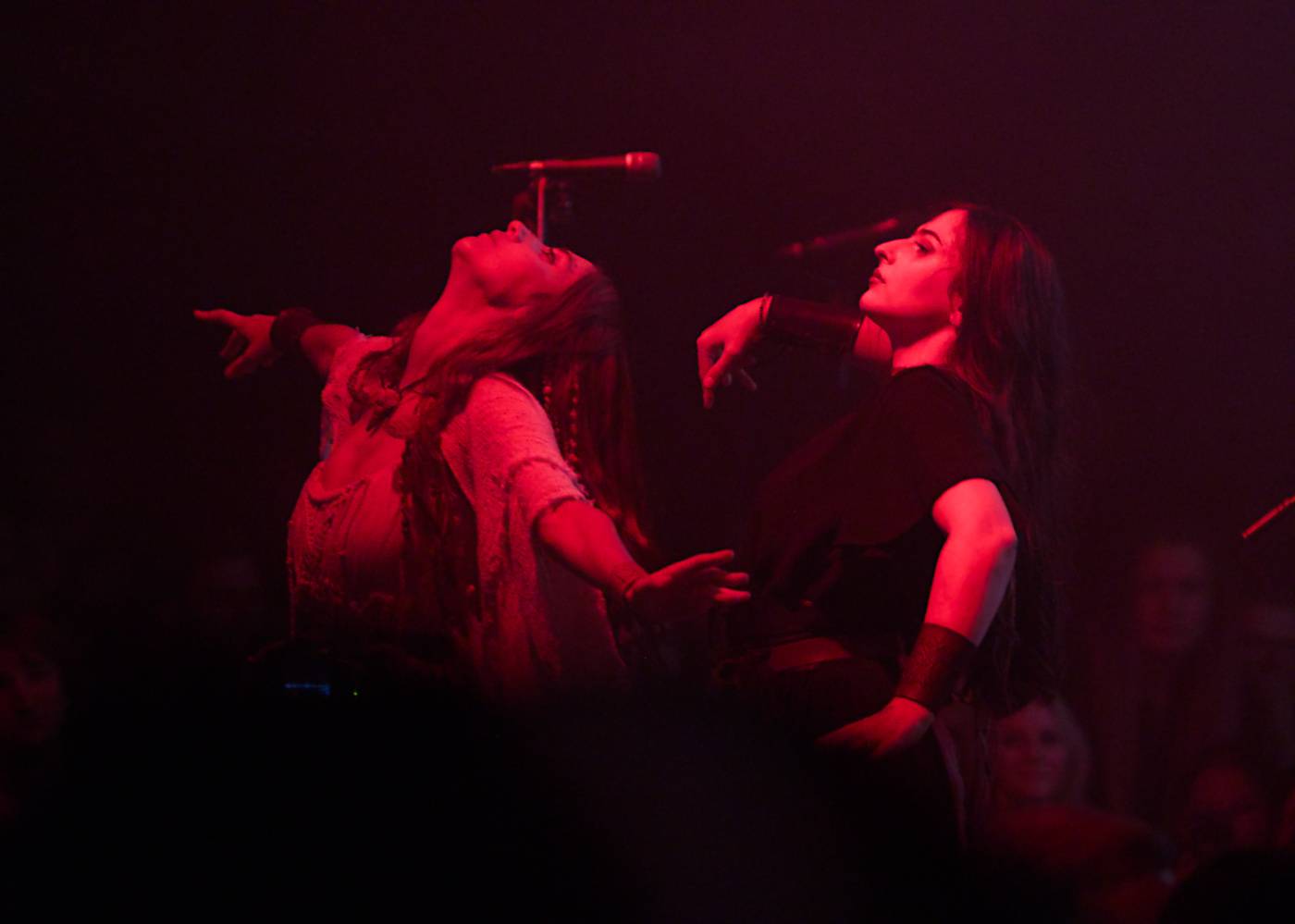 Pohanská hudba zněla Lucerna Music Barem, vystoupili Deloraine s hosty Žniwa a Eihwar