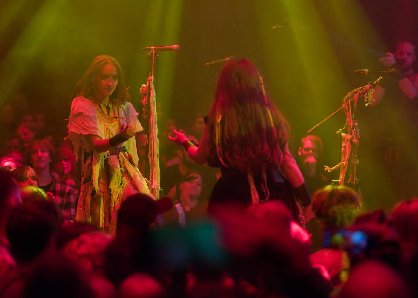 Pohanská hudba zněla Lucerna Music Barem, vystoupili Deloraine s hosty Žniwa a Eihwar