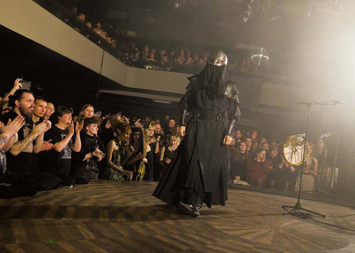 Pohanská hudba zněla Lucerna Music Barem, vystoupili Deloraine s hosty Žniwa a Eihwar