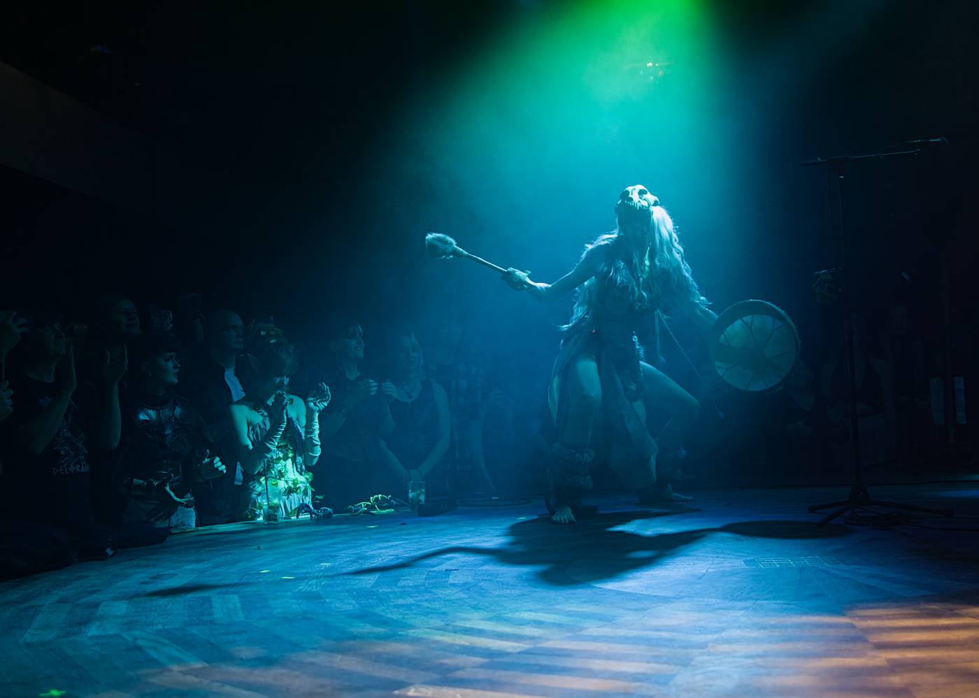 Pohanská hudba zněla Lucerna Music Barem, vystoupili Deloraine s hosty Žniwa a Eihwar