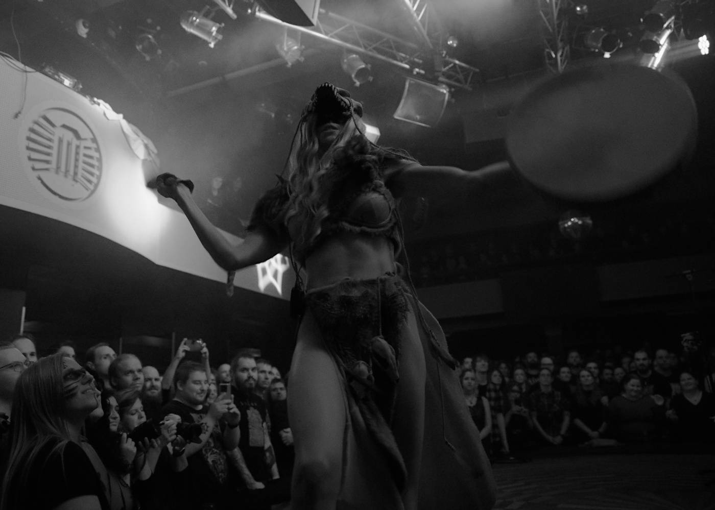 Pohanská hudba zněla Lucerna Music Barem, vystoupili Deloraine s hosty Žniwa a Eihwar