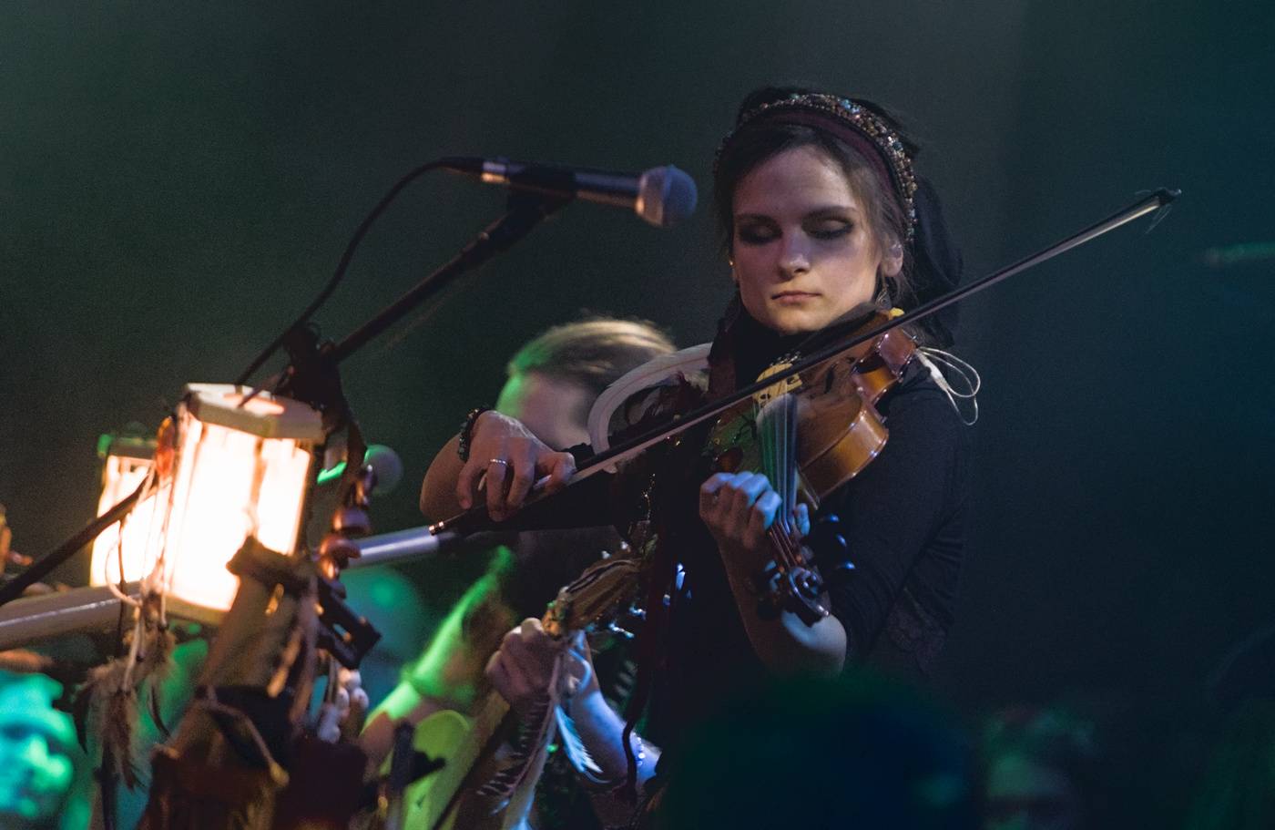 Pohanská hudba zněla Lucerna Music Barem, vystoupili Deloraine s hosty Žniwa a Eihwar