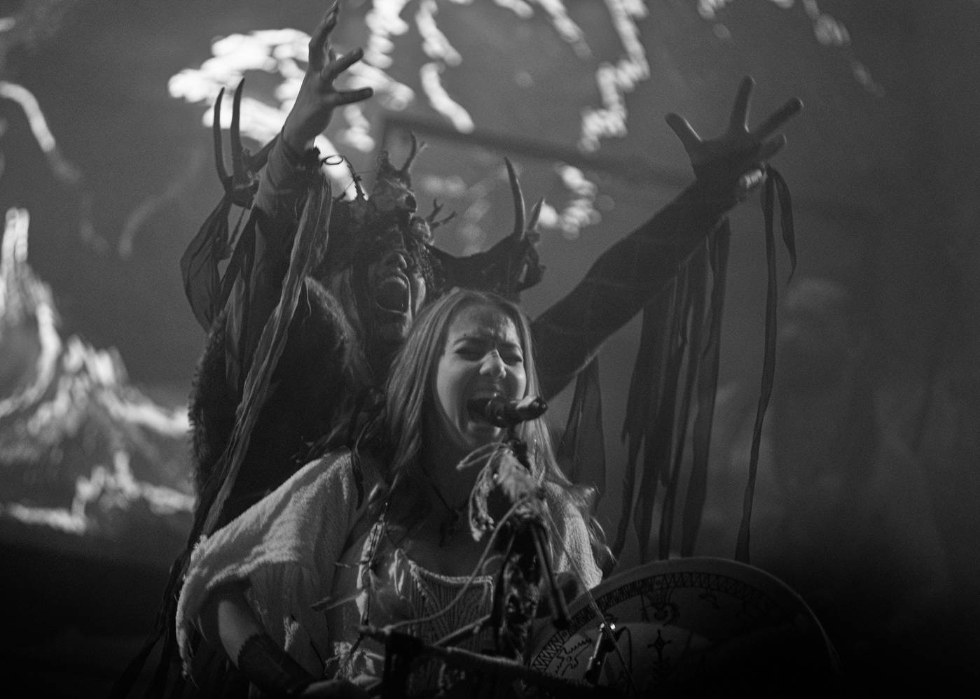 Pohanská hudba zněla Lucerna Music Barem, vystoupili Deloraine s hosty Žniwa a Eihwar