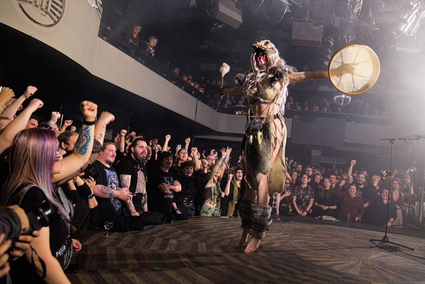 Pohanská hudba zněla Lucerna Music Barem, vystoupili Deloraine s hosty Žniwa a Eihwar