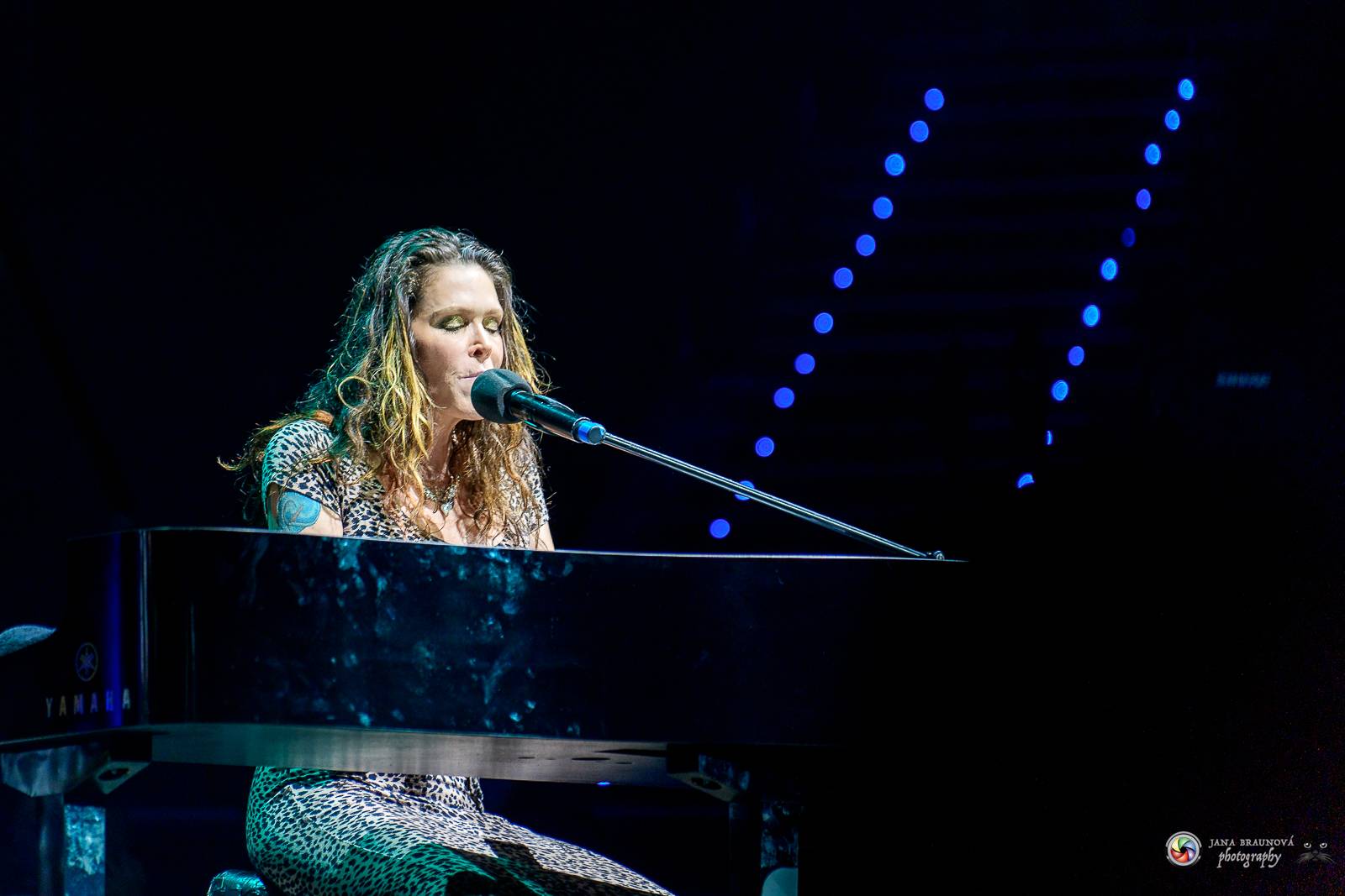 Beth Hart okouzlila Prahu, publikum před ní padalo na kolena