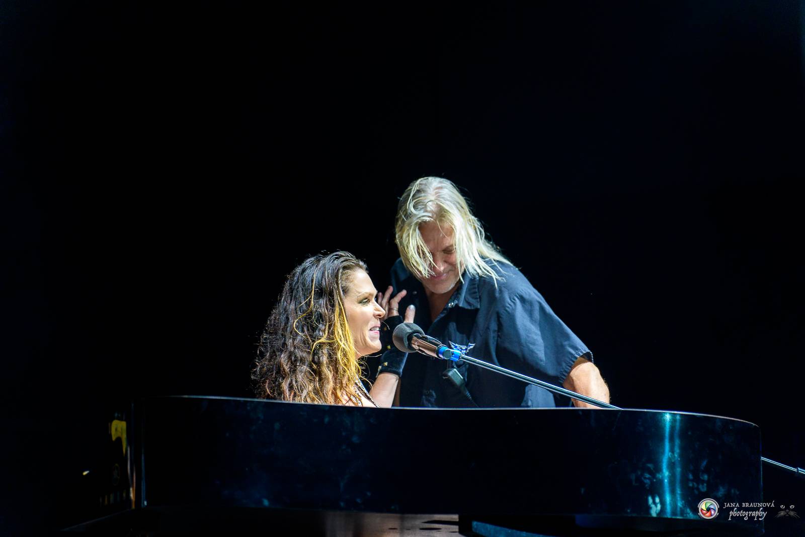 Beth Hart okouzlila Prahu, publikum před ní padalo na kolena