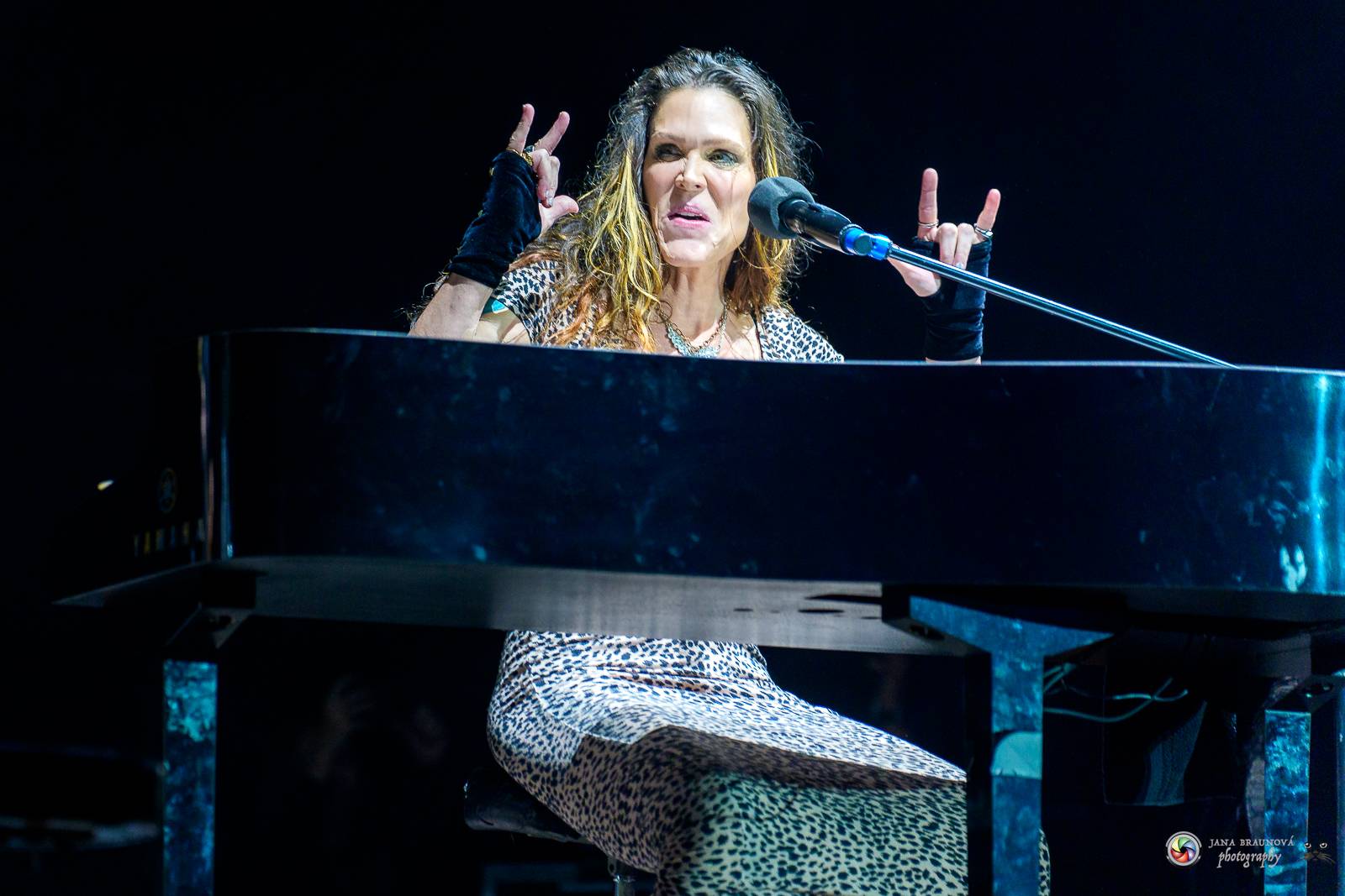Beth Hart okouzlila Prahu, publikum před ní padalo na kolena