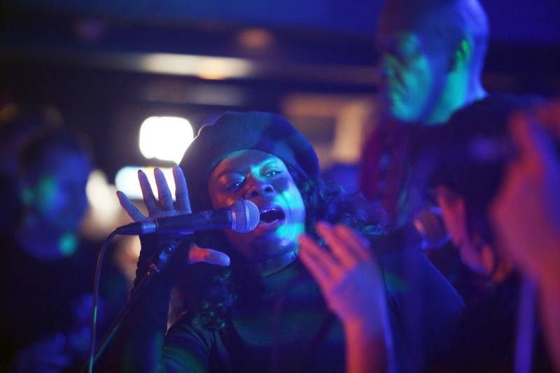 Ashley Slater řádil s Freak Power v brněnském Metru