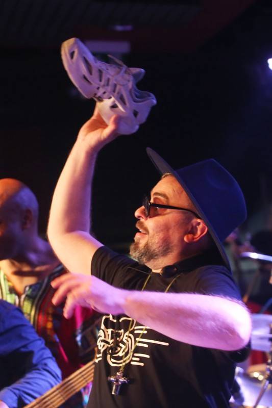 Ashley Slater řádil s Freak Power v brněnském Metru