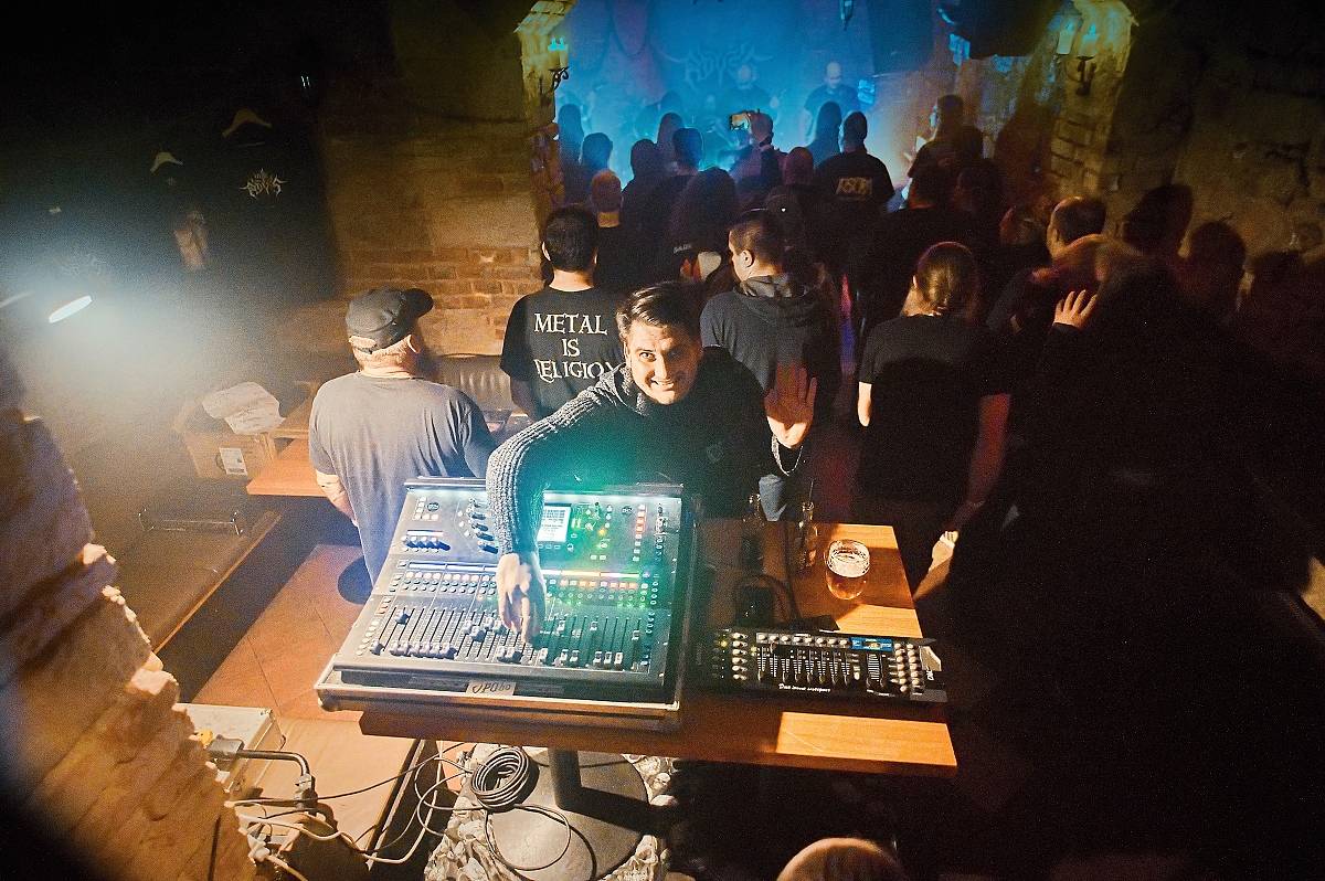 Psora, Neurotic Machinery, Aggressive Tyrants a In the Abyss rozjeli v plzeňském Parlamentu divoký večírek