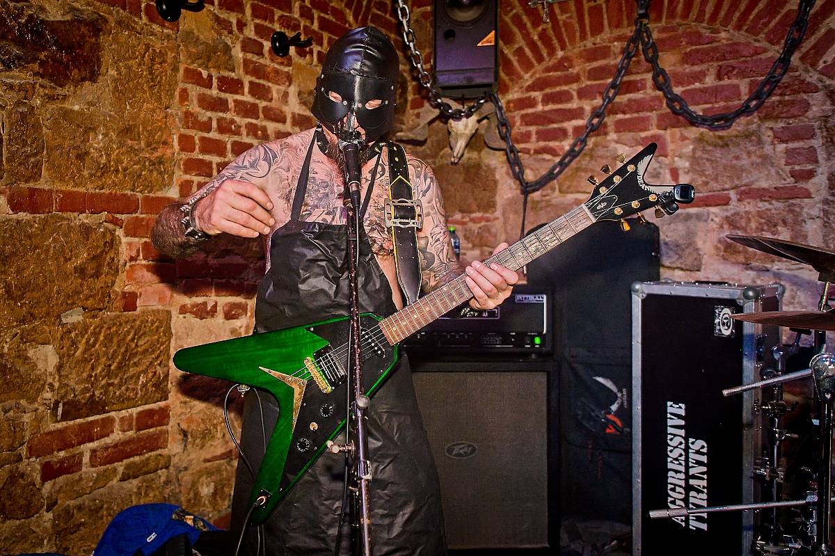 Psora, Neurotic Machinery, Aggressive Tyrants a In the Abyss rozjeli v plzeňském Parlamentu divoký večírek