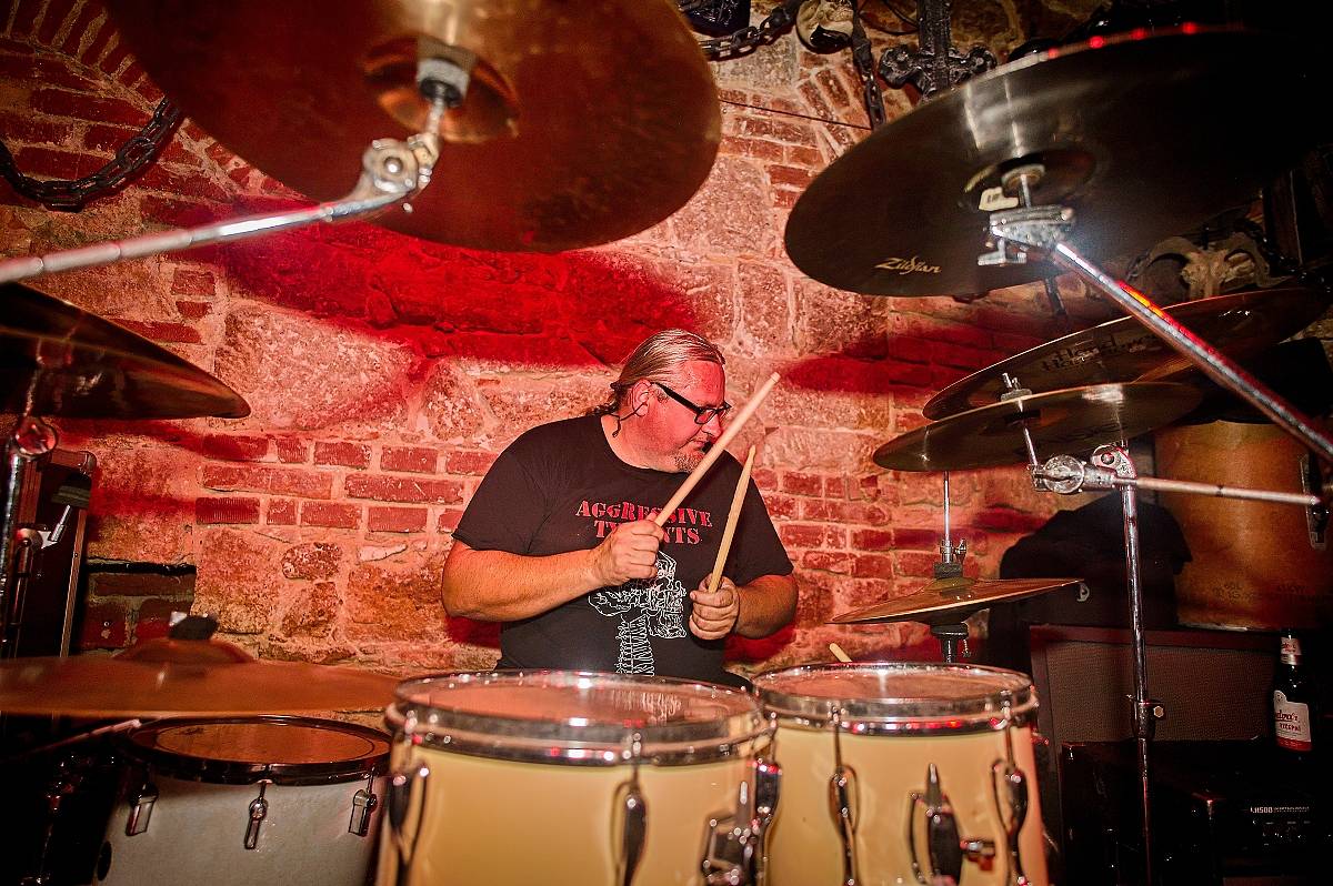 Psora, Neurotic Machinery, Aggressive Tyrants a In the Abyss rozjeli v plzeňském Parlamentu divoký večírek