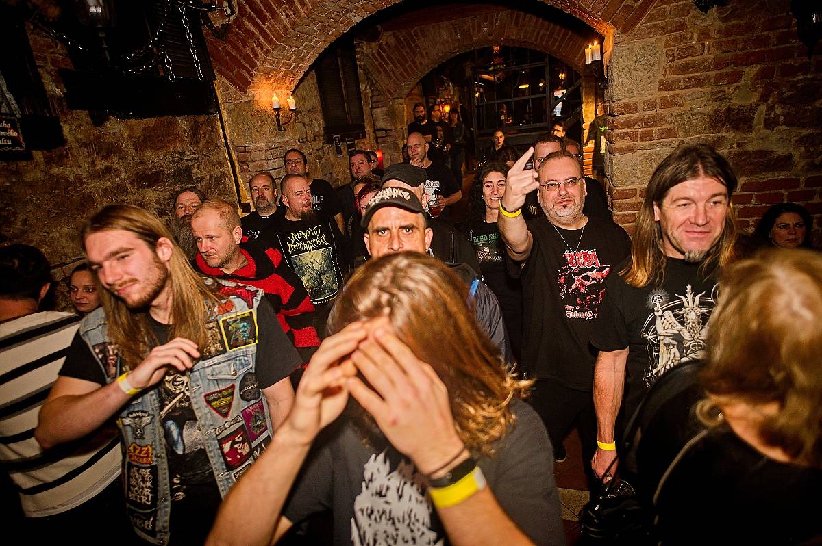 Psora, Neurotic Machinery, Aggressive Tyrants a In the Abyss rozjeli v plzeňském Parlamentu divoký večírek