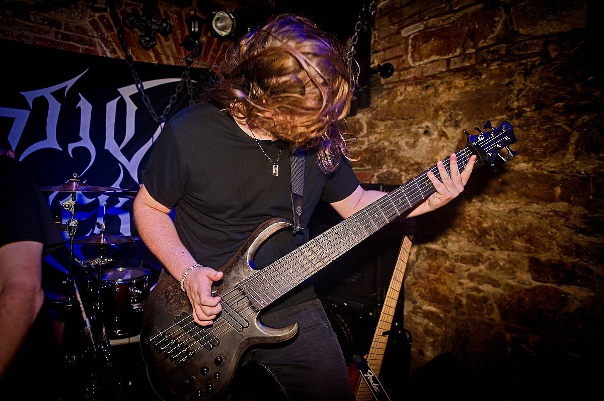 Psora, Neurotic Machinery, Aggressive Tyrants a In the Abyss rozjeli v plzeňském Parlamentu divoký večírek