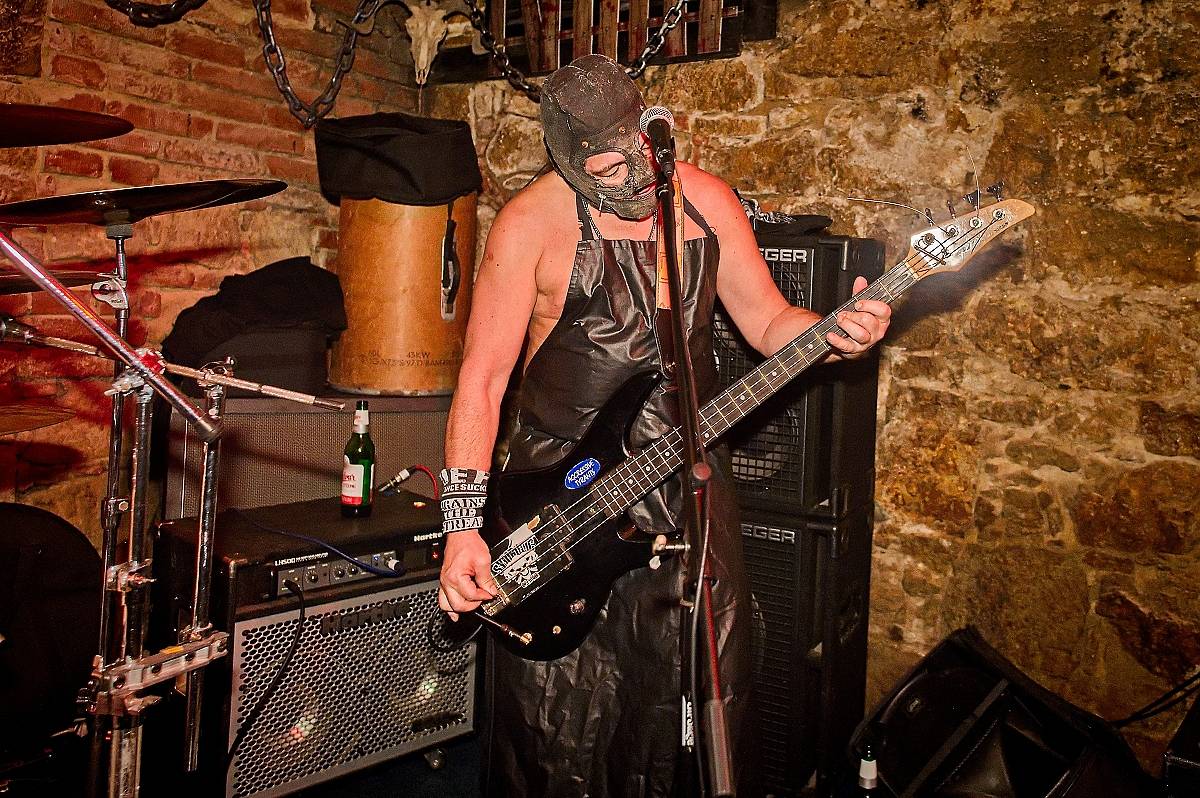 Psora, Neurotic Machinery, Aggressive Tyrants a In the Abyss rozjeli v plzeňském Parlamentu divoký večírek