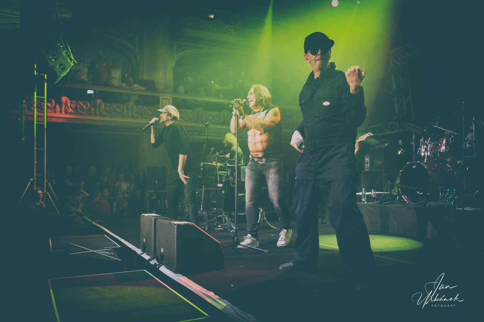 J.A.R. oslavili 35 let na scéně energickou show v pražské Lucerně