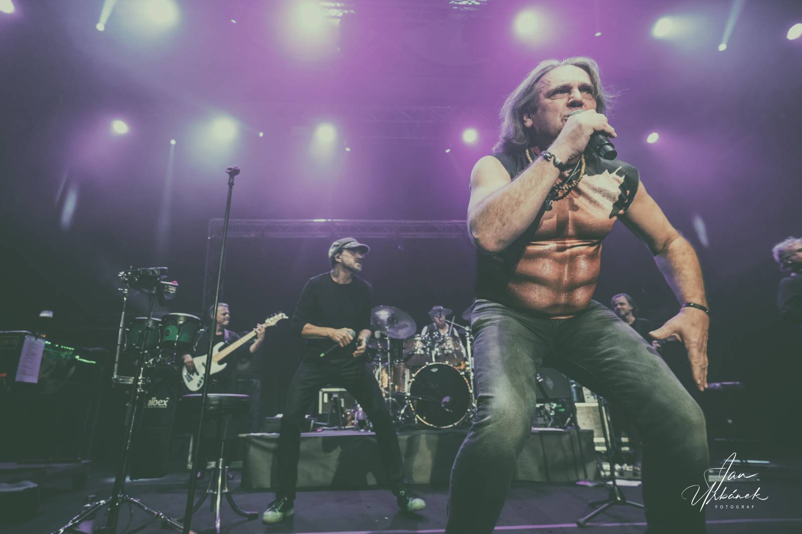 J.A.R. oslavili 35 let na scéně energickou show v pražské Lucerně