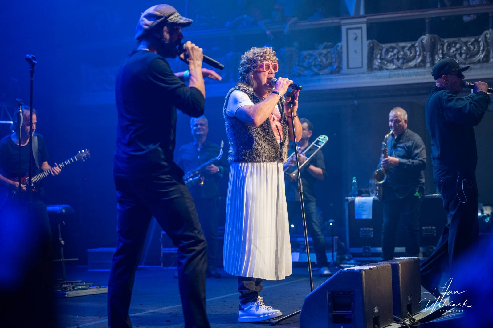 J.A.R. oslavili 35 let na scéně energickou show v pražské Lucerně