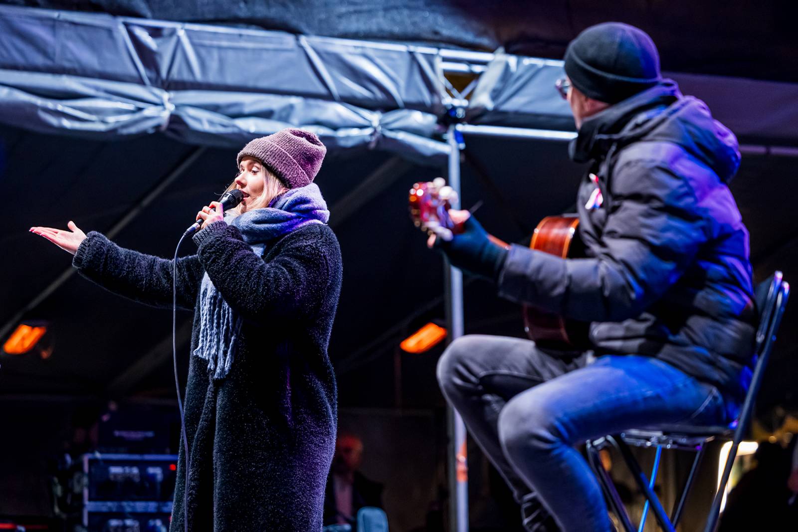 Oslavy sametové revoluce vyvrcholily na Václavském náměstí vystoupeními Davida Kollera, Tata Bojs nebo Ivana Hlase