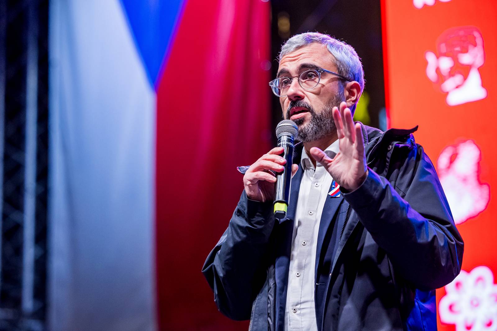 Oslavy sametové revoluce vyvrcholily na Václavském náměstí vystoupeními Davida Kollera, Tata Bojs nebo Ivana Hlase