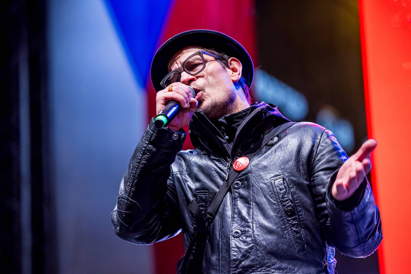 Oslavy sametové revoluce vyvrcholily na Václavském náměstí vystoupeními Davida Kollera, Tata Bojs nebo Ivana Hlase