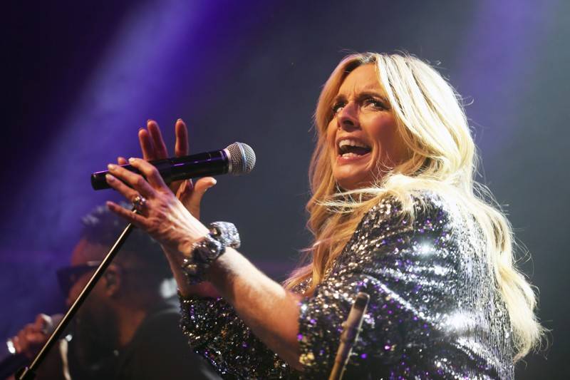 Saxofonová jízda Candy Dulfer. Funky saxy lady pobláznila Bratislavu