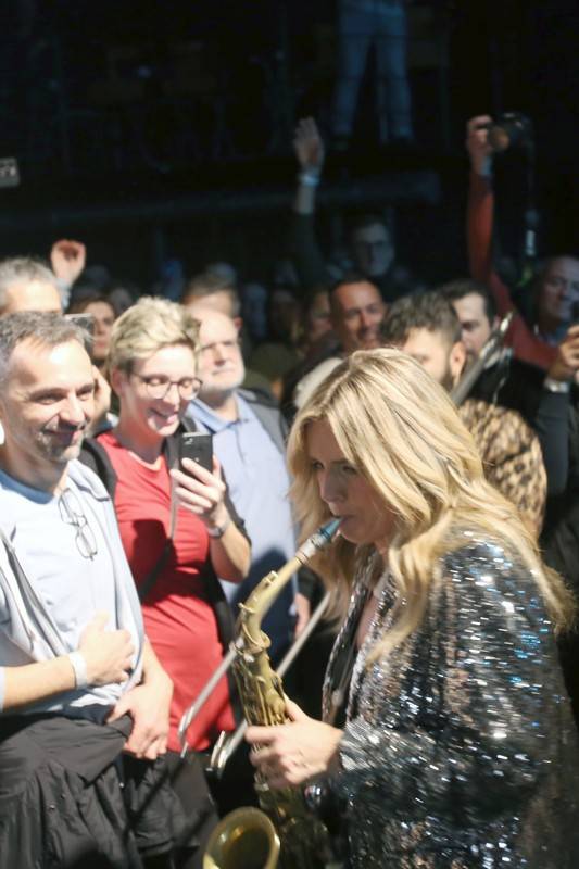 Saxofonová jízda Candy Dulfer. Funky saxy lady pobláznila Bratislavu