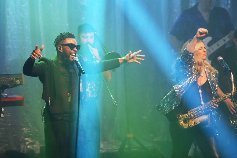 Saxofonová jízda Candy Dulfer. Funky saxy lady pobláznila Bratislavu