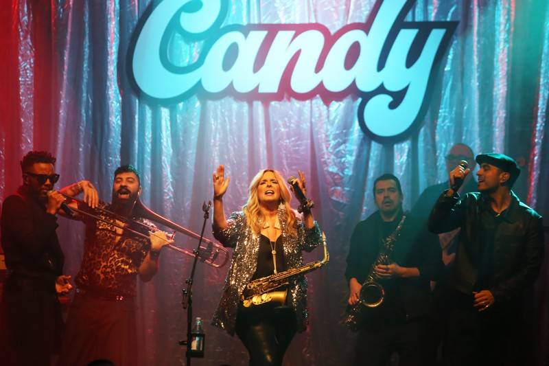 Saxofonová jízda Candy Dulfer. Funky saxy lady pobláznila Bratislavu