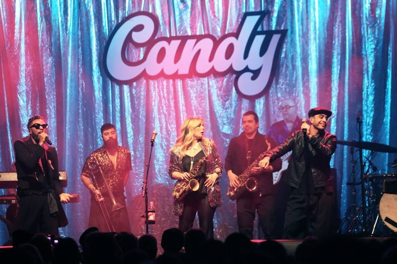 Saxofonová jízda Candy Dulfer. Funky saxy lady pobláznila Bratislavu