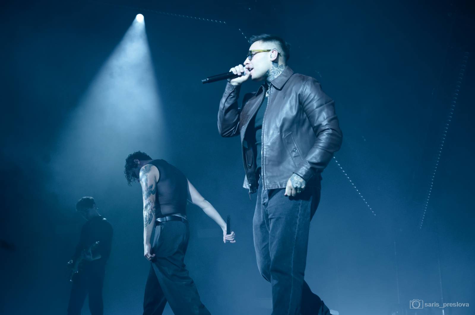 Sofian Medjmedj má za sebou největší show svého života, koncert ve Foru Karlín několikrát kvůli omdlévajícím fanynkám pozastavil