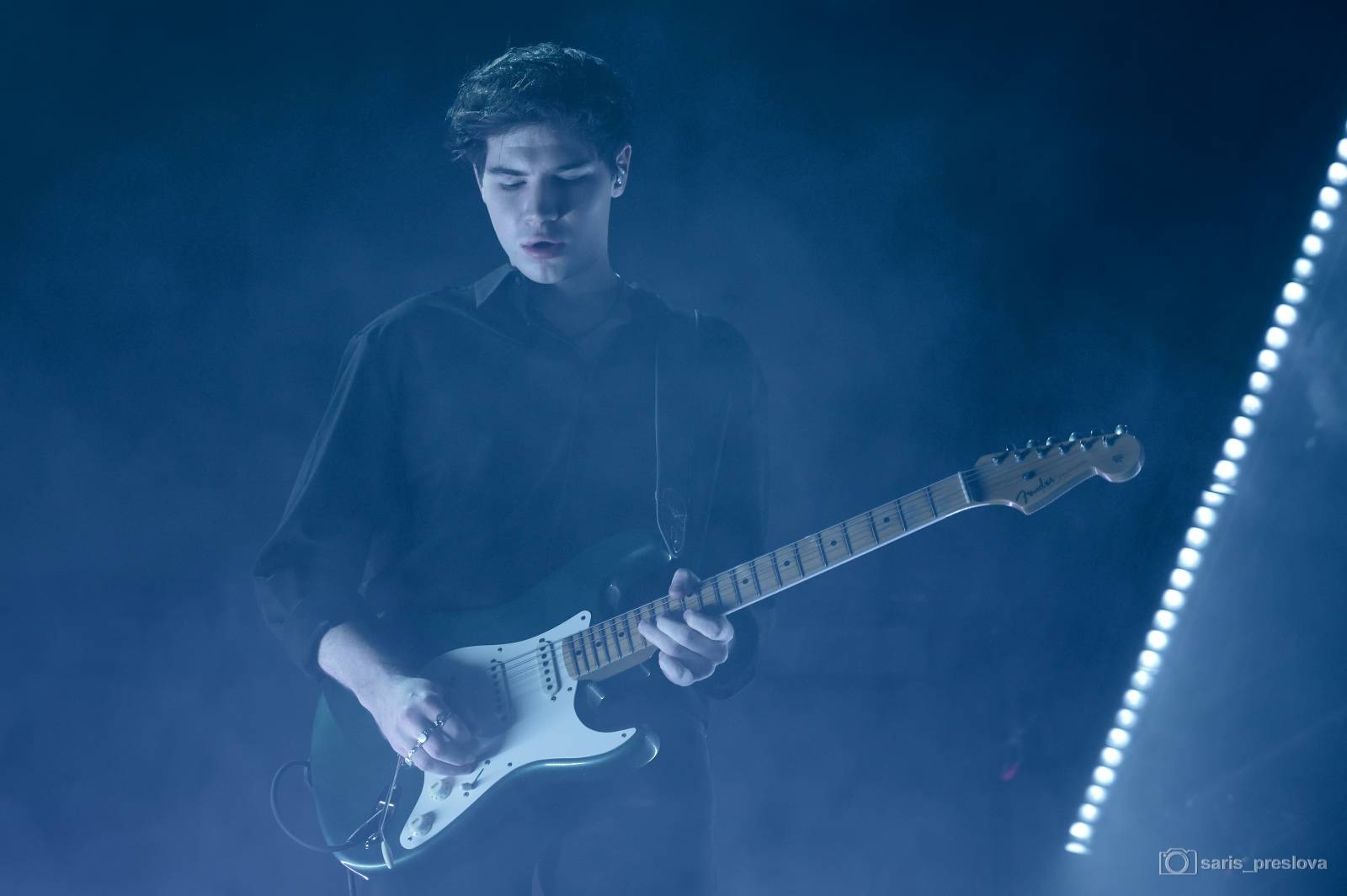 Sofian Medjmedj má za sebou největší show svého života, koncert ve Foru Karlín několikrát kvůli omdlévajícím fanynkám pozastavil