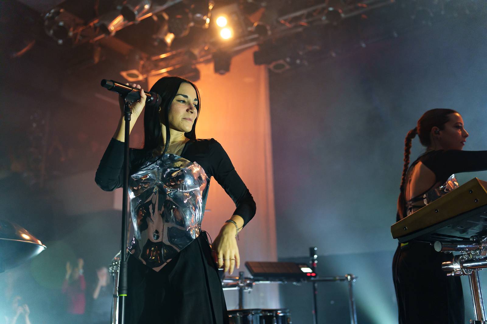 Giolì & Assia bavily vyprodaný Lucerna Music Bar, předskakovala jim Němka Joplyn