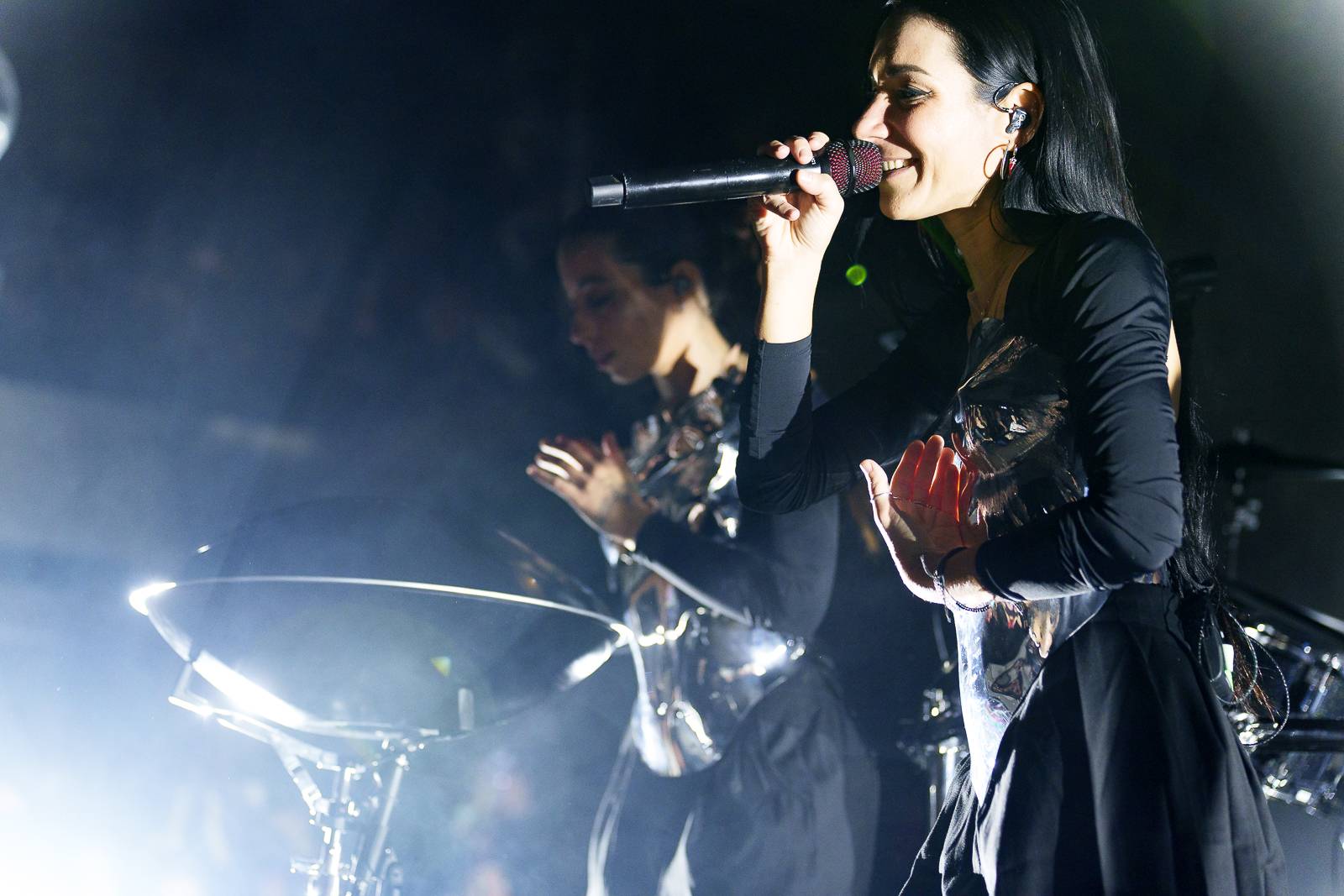 Giolì & Assia bavily vyprodaný Lucerna Music Bar, předskakovala jim Němka Joplyn