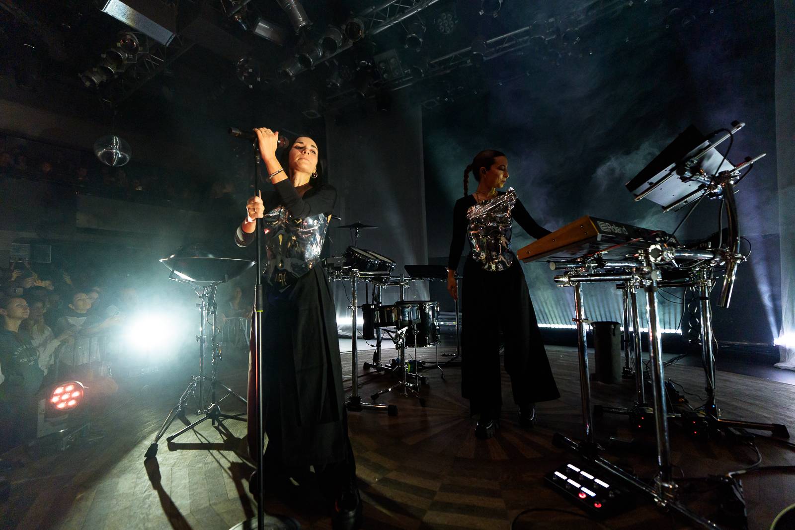 Giolì & Assia bavily vyprodaný Lucerna Music Bar, předskakovala jim Němka Joplyn