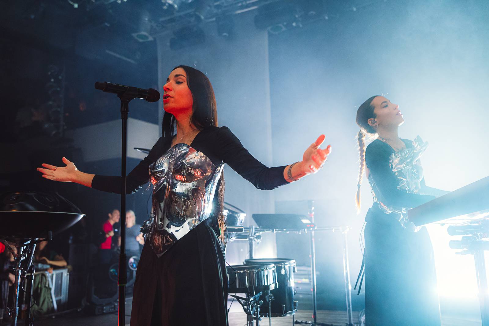 Giolì & Assia bavily vyprodaný Lucerna Music Bar, předskakovala jim Němka Joplyn