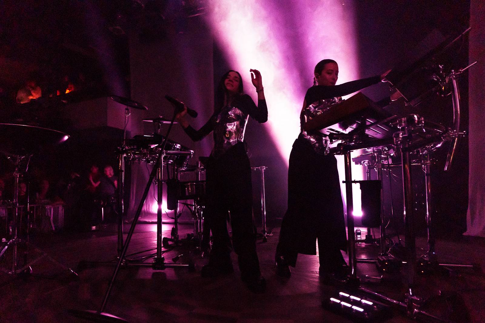 Giolì & Assia bavily vyprodaný Lucerna Music Bar, předskakovala jim Němka Joplyn