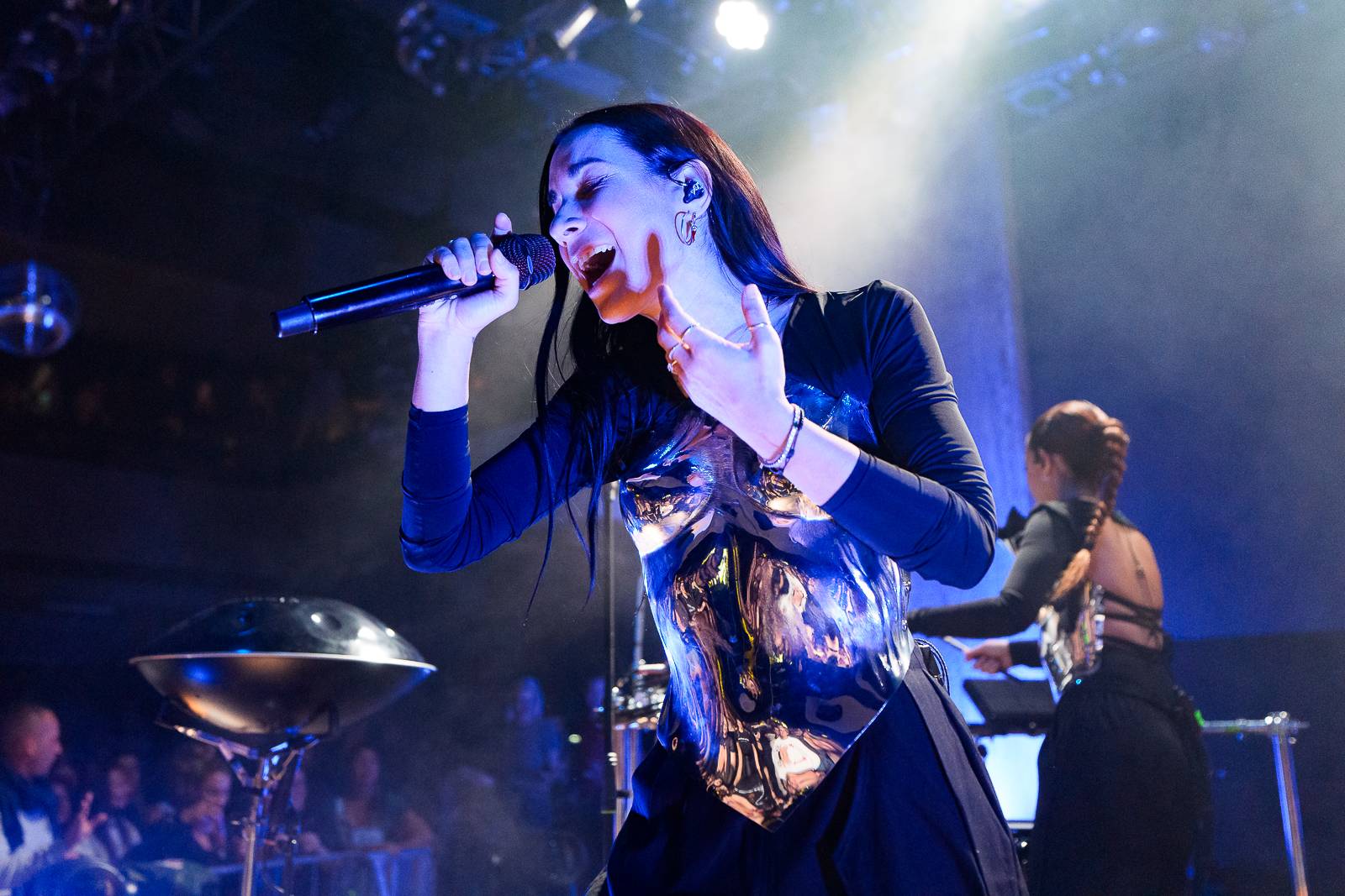 Giolì & Assia bavily vyprodaný Lucerna Music Bar, předskakovala jim Němka Joplyn