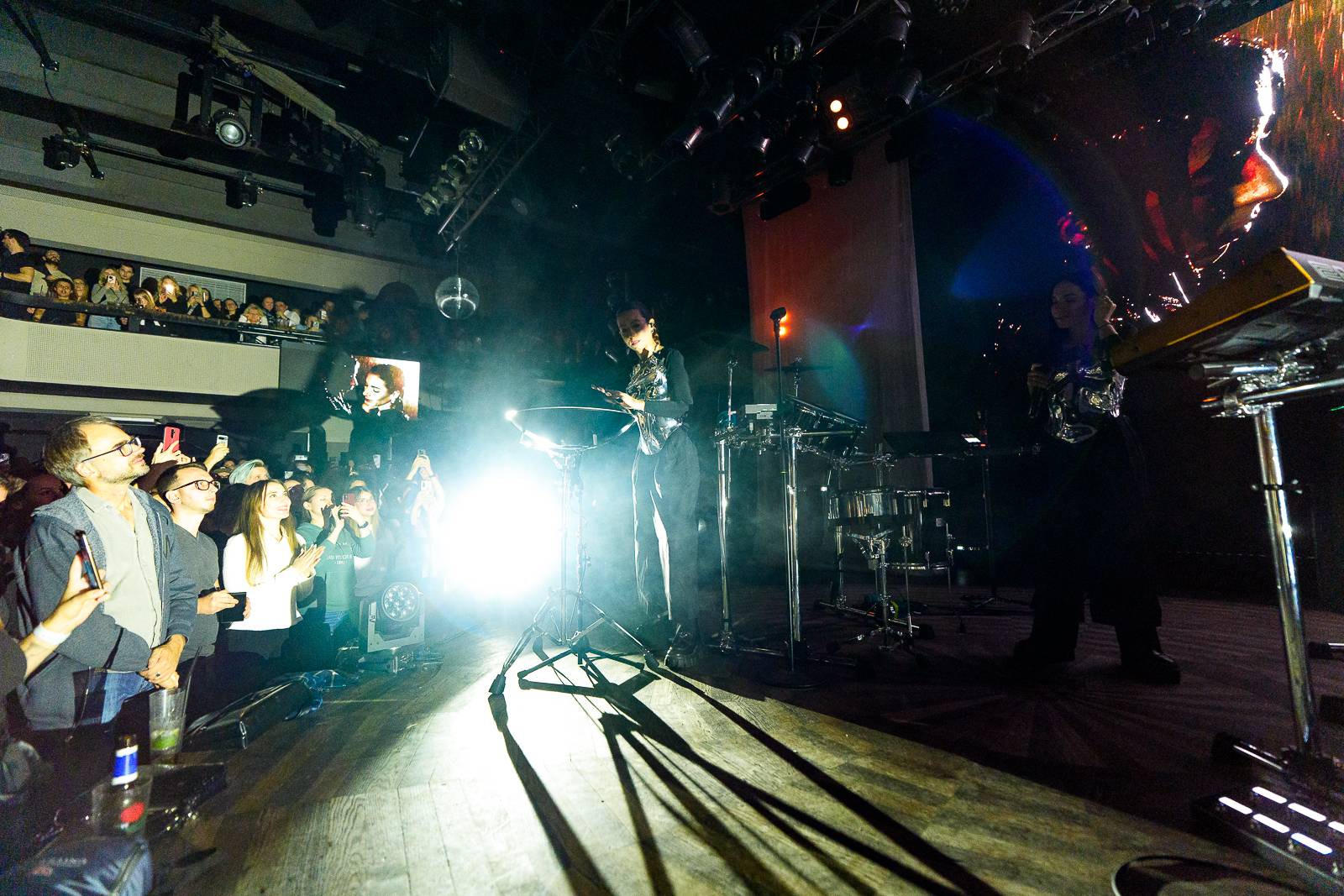 Giolì & Assia bavily vyprodaný Lucerna Music Bar, předskakovala jim Němka Joplyn