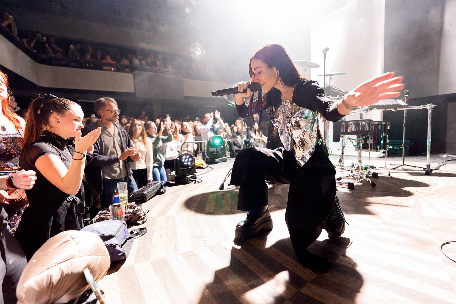 Giolì & Assia bavily vyprodaný Lucerna Music Bar, předskakovala jim Němka Joplyn